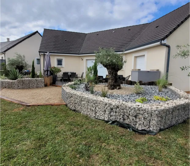amenagement de jardins à Saint-Éloy-de-Gy près de Bourges dans le Cher 18